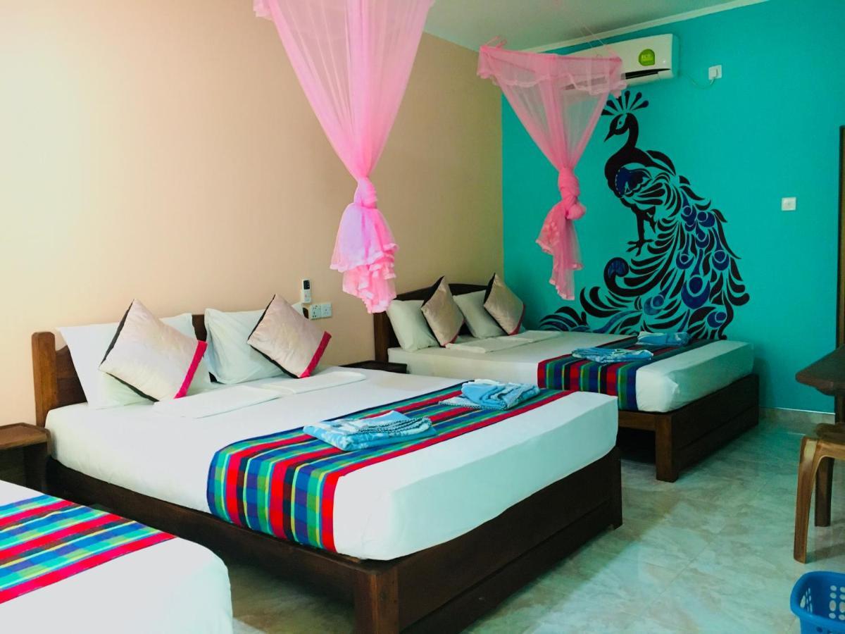 Gangadiya Lodge سيغيرِيا المظهر الخارجي الصورة