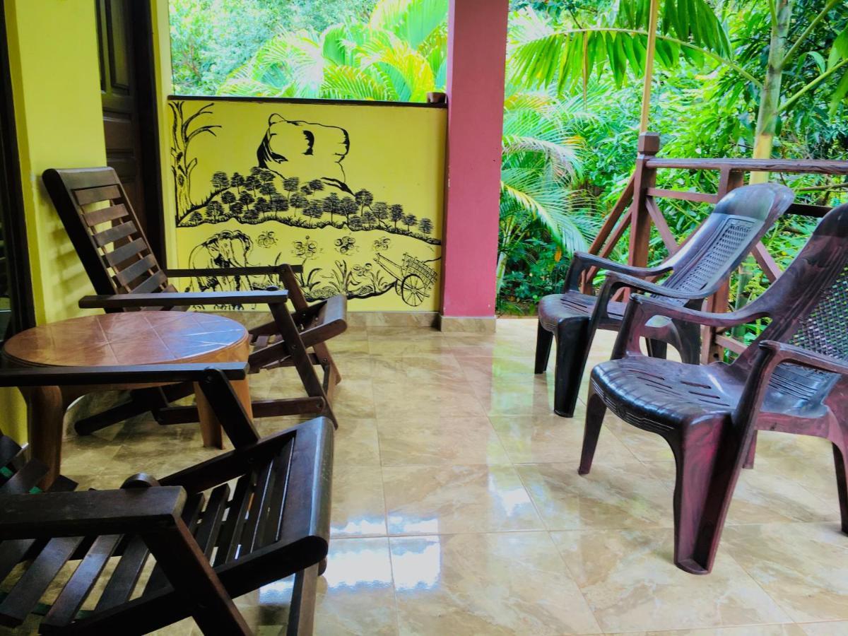 Gangadiya Lodge سيغيرِيا المظهر الخارجي الصورة