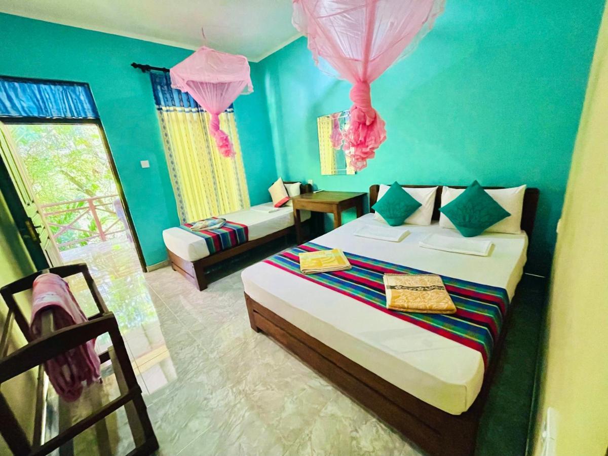 Gangadiya Lodge سيغيرِيا المظهر الخارجي الصورة